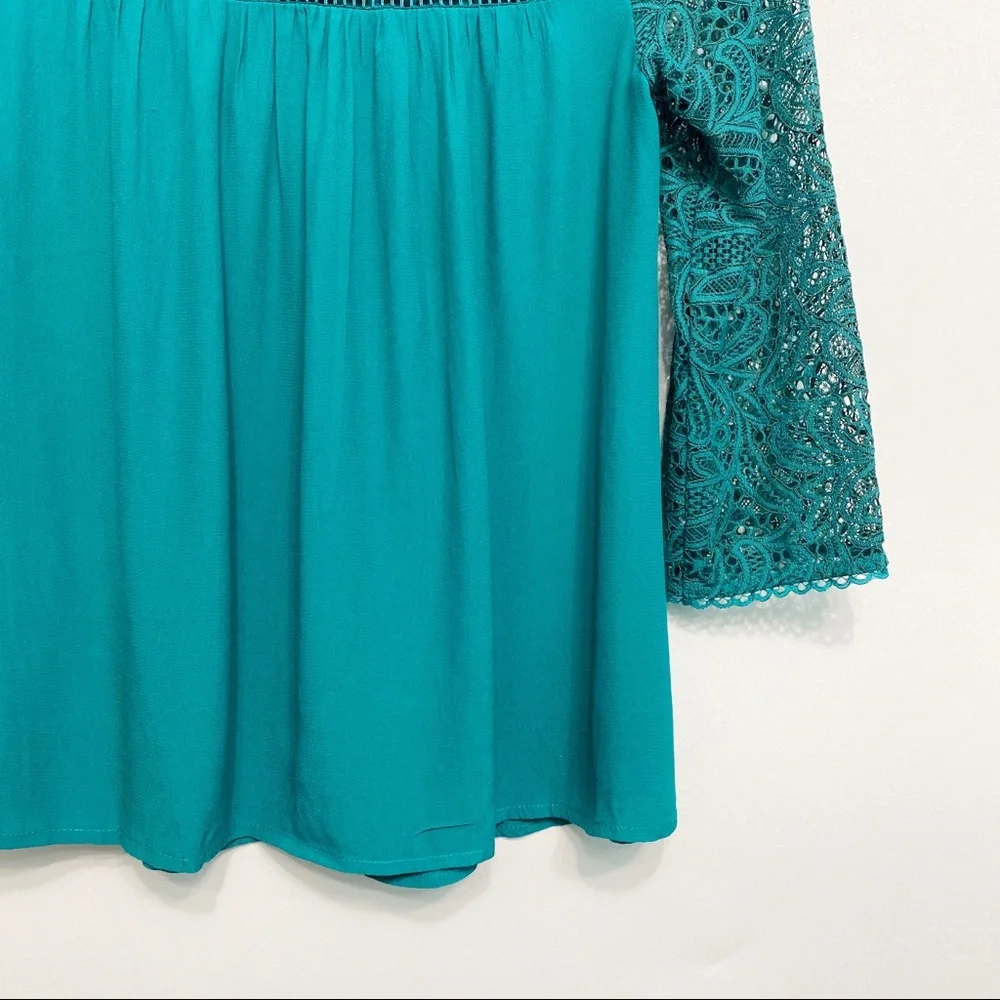 anthro | moulinette soeurs lace cloaked emerald green blouse 2 petite